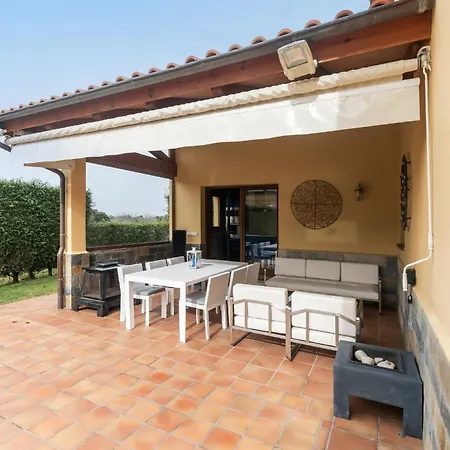 Sonrisa De Llanes شاليه Pancar